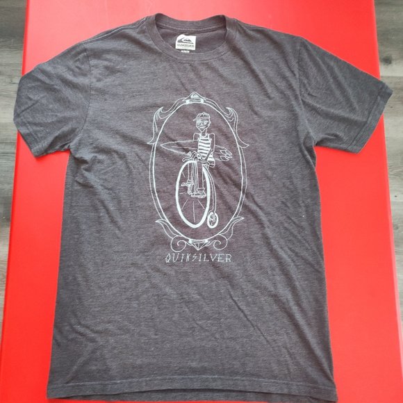 Quiksilver graphic design grey T-shirt man's size M - Picture 1 of 5